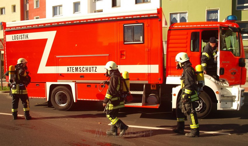 Feuer 3 Koeln Muelheim Berlinerstr P291.JPG